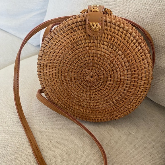 Urban Outfitters Circle Straw Crossbody Bag - Picture 2 of 5